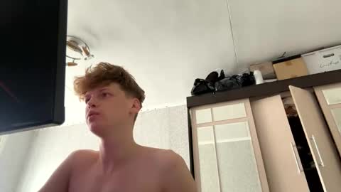 Snapshot of shyredstar chatting on February 15, 5:41 am Tom and Betty online show from February 15, 5:41 am