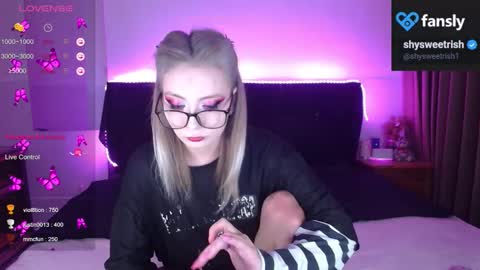 shysweetrish online show from November 10, 9:36 pm