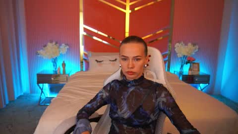 shyysiren online show from September 11, 6:24 am