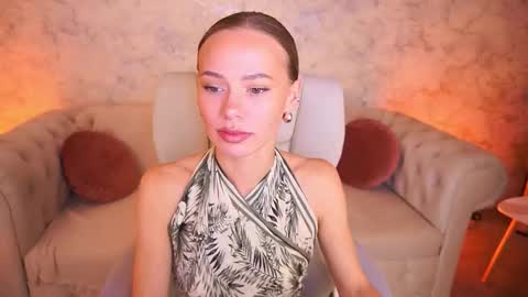 shyysiren online show from September 21, 6:15 am