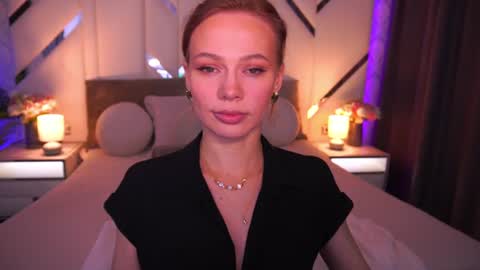 Snapshot of shyysiren chatting on June 22, 7:27 am shyysiren online show from June 22, 7:27 am