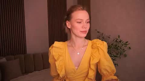 Snapshot of shyysiren chatting on July 7, 7:34 am shyysiren online show from July 7, 7:34 am