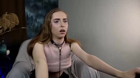 sia_see_you online show from November 25, 1:16 am