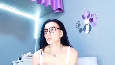 Snapshot of siaconna chatting on June 10, 11:31 am Siaconna online show from June 10, 11:31 am