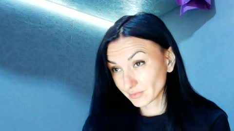 Snapshot of siaconna chatting on June 12, 8:46 am Siaconna online show from June 12, 8:46 am