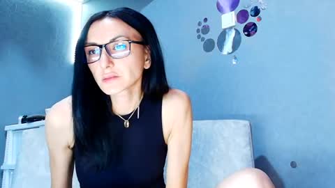 Snapshot of siaconna chatting on June 18, 8:14 am Siaconna online show from June 18, 8:14 am
