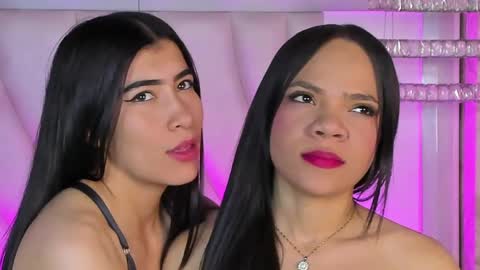 Siara and Zoe tattoo online show from May 28, 1:25 am
