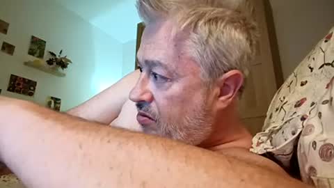 Snapshot of sibemolx chatting on July 18, 12:37 am sibemolx online show from July 18, 12:37 am