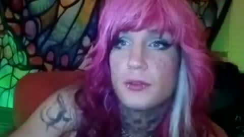 Snapshot of sickntwisted686 chatting on July 25, 2:53 am HungGirl online show from July 25, 2:53 am