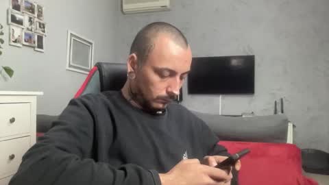 sidvicious23cm online show from February 23, 6:49 pm