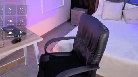 Siena Rosewood online show from March 17, 3:22 am