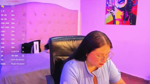 SIENNA  online show from March 4, 12:22 pm