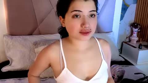 Snapshot of sienna_desiree chatting on June 12, 11:53 am Sienna Desieree online show from June 12, 11:53 am