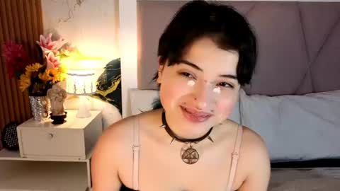 Snapshot of sienna_desiree chatting on July 1, 12:51 pm Sienna Desieree online show from July 1, 12:51 pm