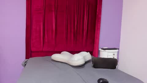 sienna_glow online show from July 15, 12:49 am