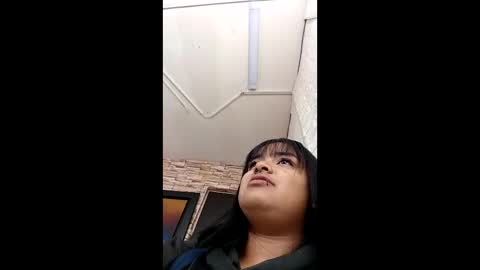 Snapshot of sienna_lux01 chatting on May 21, 2:29 am sienna_lux01 online show from May 21, 2:29 am