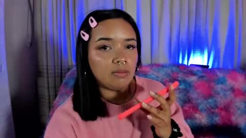 Snapshot of sienna_lux01 chatting on June 5, 3:02 am sienna_lux01 online show from June 5, 3:02 am