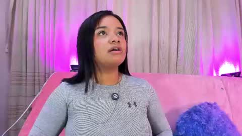 Snapshot of sienna_lux01 chatting on June 14, 2:24 am sienna_lux01 online show from June 14, 2:24 am