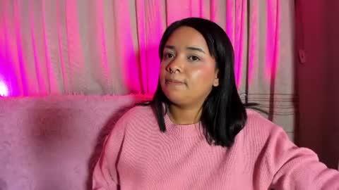 Snapshot of sienna_lux01 chatting on June 21, 4:48 am sienna_lux01 online show from June 21, 4:48 am