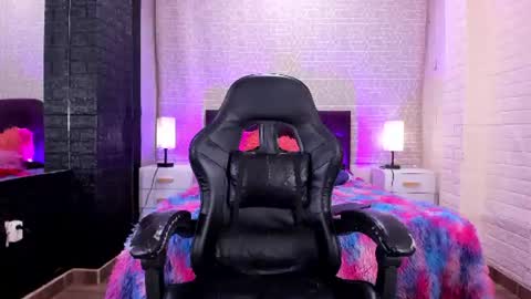 Snapshot of sienna_lux01 chatting on July 7, 6:47 am sienna_lux01 online show from July 7, 6:47 am