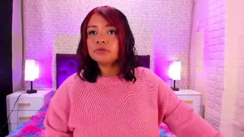 Snapshot of sienna_lux01 chatting on July 8, 3:33 am sienna_lux01 online show from July 8, 3:33 am