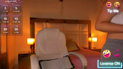 Sienna  online show from November 13, 11:53 am