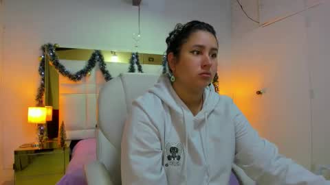 Sienna  online show from December 17, 11:16 am