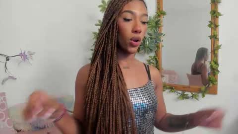 Sienna  online show from March 15, 5:24 am