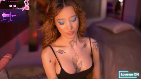 Sienna online show from October 24, 6:59 pm