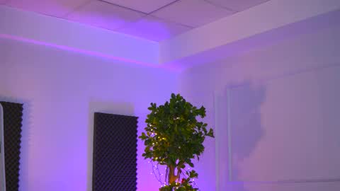 Snapshot of siennaruh chatting on February 28, 11:00 am Sienna online show from February 28, 11:00 am