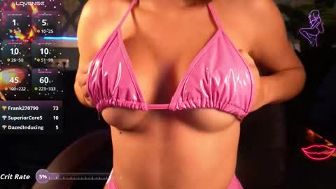 Snapshot of sierra_playa chatting on September 9, 8:19 pm Siera online show from September 9, 8:19 pm