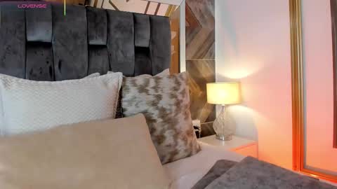    online show from October 28, 12:03 am