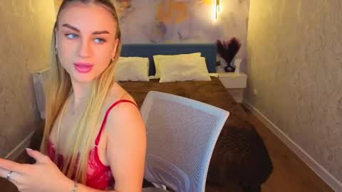 Snapshot of silen_tori chatting on May 25, 1:55 am Silen online show from May 25, 1:55 am