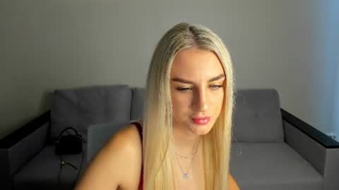 Snapshot of silen_tori chatting on June 17, 8:50 am Silen online show from June 17, 8:50 am