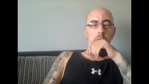 Snapshot of silent_v_81 chatting on September 11, 11:21 am Silent V online show from September 11, 11:21 am