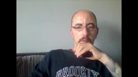 Snapshot of silent_v_81 chatting on October 5, 3:32 pm Silent V online show from October 5, 3:32 pm