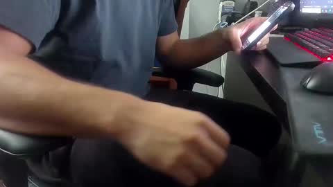 Snapshot of silentstroker1 chatting on September 21, 12:45 am silentstroker1 online show from September 21, 12:45 am