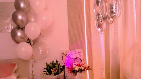 silk_ann online show from February 25, 6:12 am