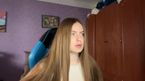 Erica online show from April 27, 11:19 am