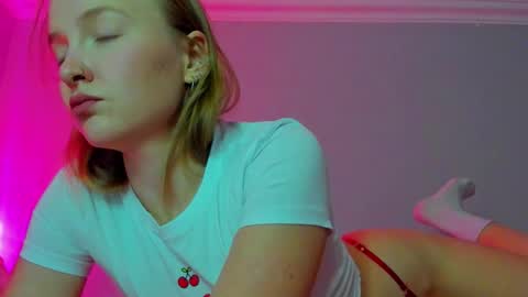 Mila online show from October 14, 6:58 am