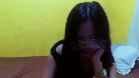 Snapshot of silkykitten_ chatting on November 17, 2:12 pm silkykitten_ online show from November 17, 2:12 pm