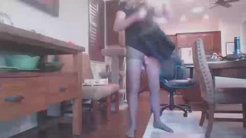 Silkylvr Crossdresser online show from October 10, 3:00 pm