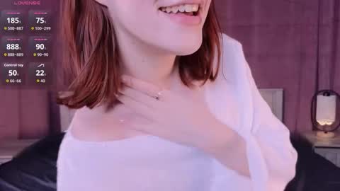 Snapshot of silly___woman chatting on September 27, 2:33 pm silly___woman online show from September 27, 2:33 pm