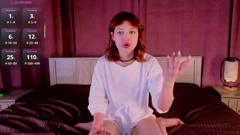 Snapshot of silly___woman chatting on November 8, 1:33 pm silly___woman online show from November 8, 1:33 pm