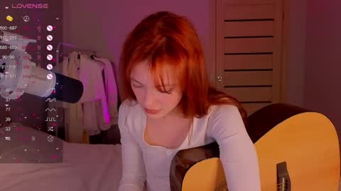 Snapshot of silly___woman chatting on May 26, 7:43 pm silly___woman online show from May 26, 7:43 pm