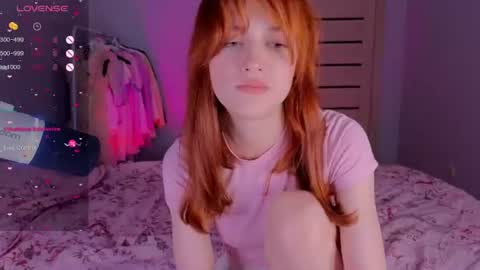 Snapshot of silly___woman chatting on June 12, 7:46 pm silly___woman online show from June 12, 7:46 pm
