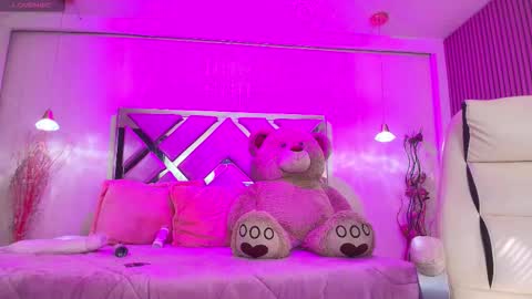 Snapshot of silvana_monroe chatting on October 28, 1:25 pm SIlvana online show from October 28, 1:25 pm