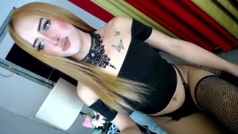 Snapshot of silvana_starr chatting on July 6, 7:49 am Silvana for short VANA online show from July 6, 7:49 am