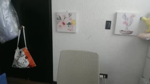 Snapshot of silvanaroberts_ chatting on May 16, 5:23 pm Rouse online show from May 16, 5:23 pm