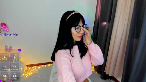 Snapshot of silvanna_moore chatting on October 23, 1:21 pm Silvanna online show from October 23, 1:21 pm